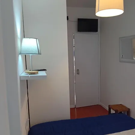 Chalas Bedroom Nazar アパート